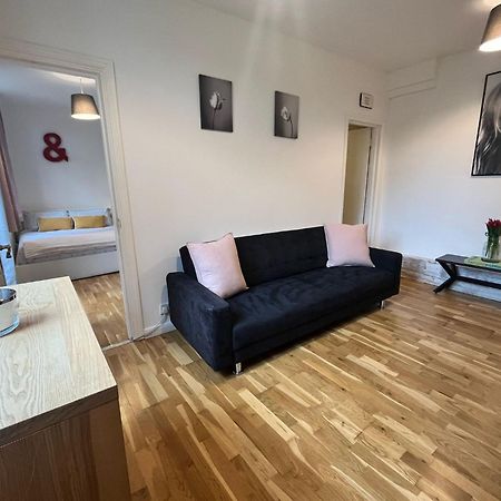 Charming 1-Bedroom Apartment Southfields, London Londres Exterior foto