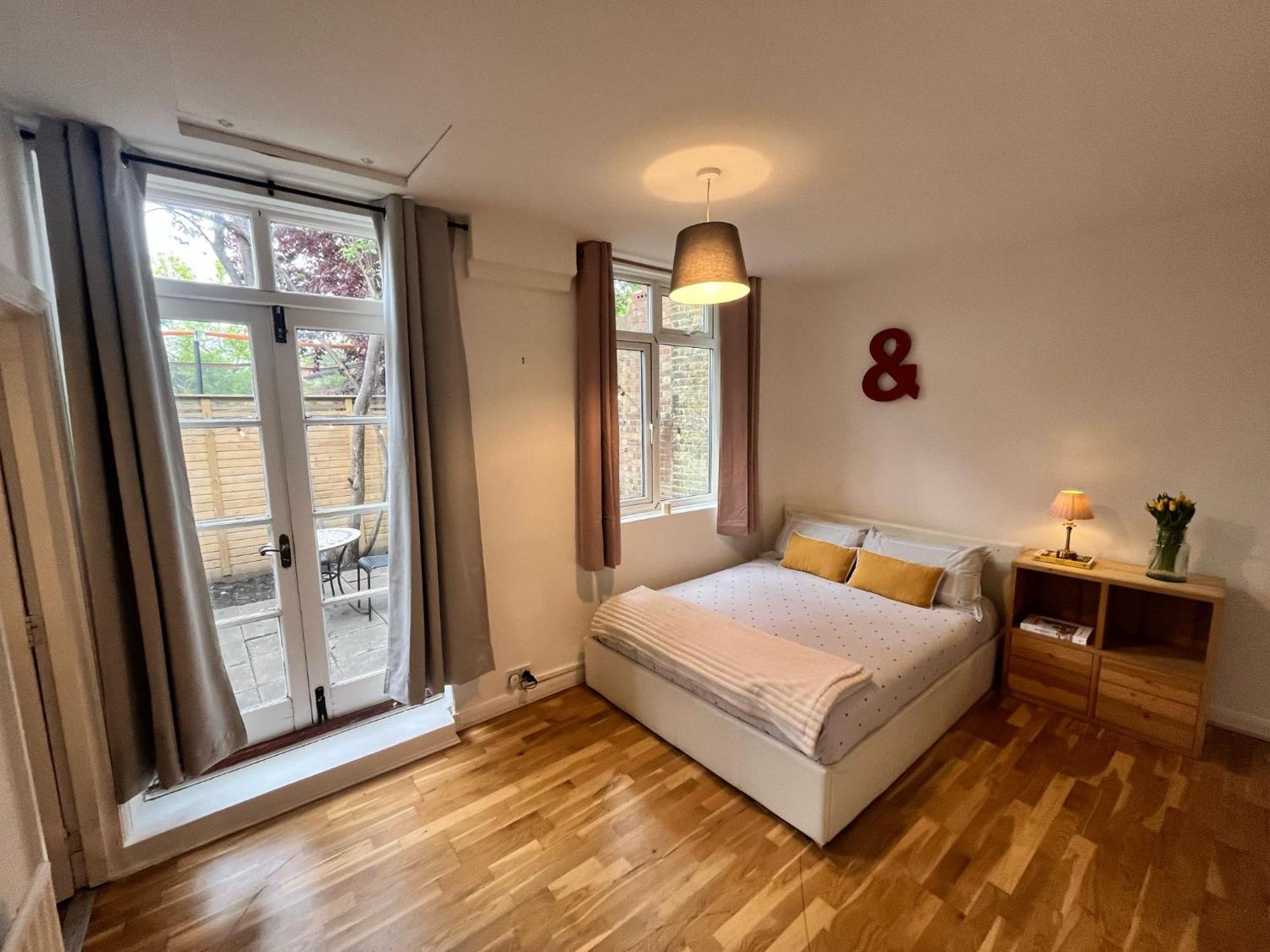 Charming 1-Bedroom Apartment Southfields, London Londres Exterior foto